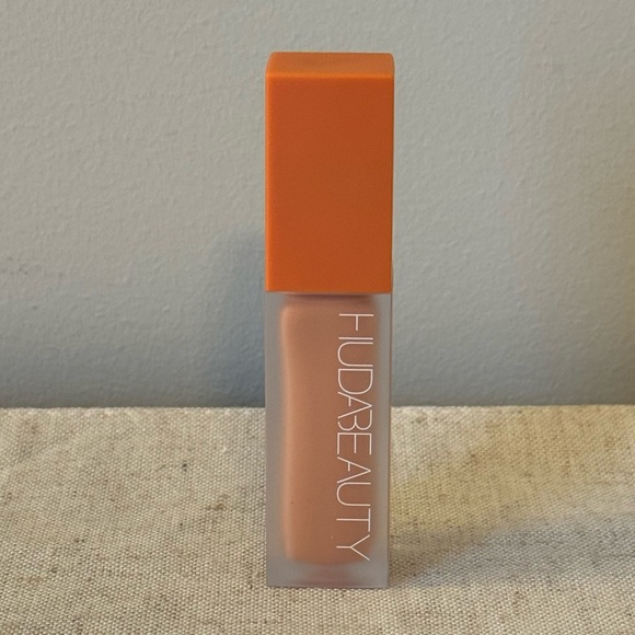 Huda Beauty #FauxFilter Color Corrector - Picture 2 of 7